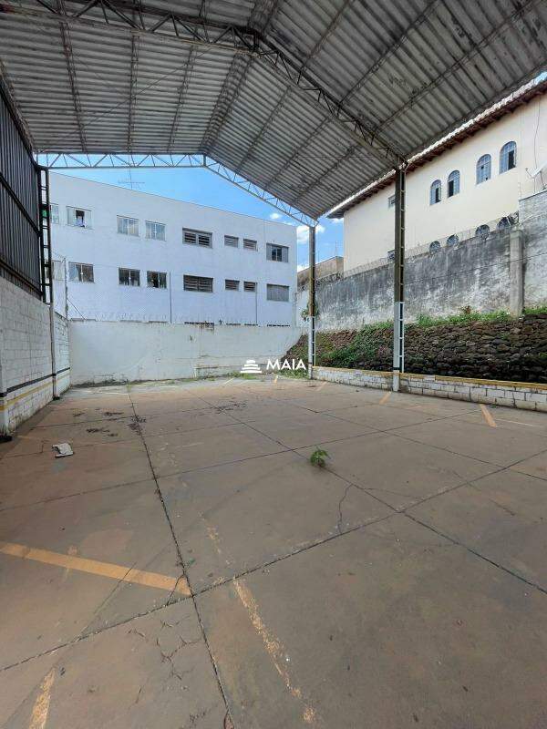 Galpão à venda no Nossa Senhora da Abadia: 