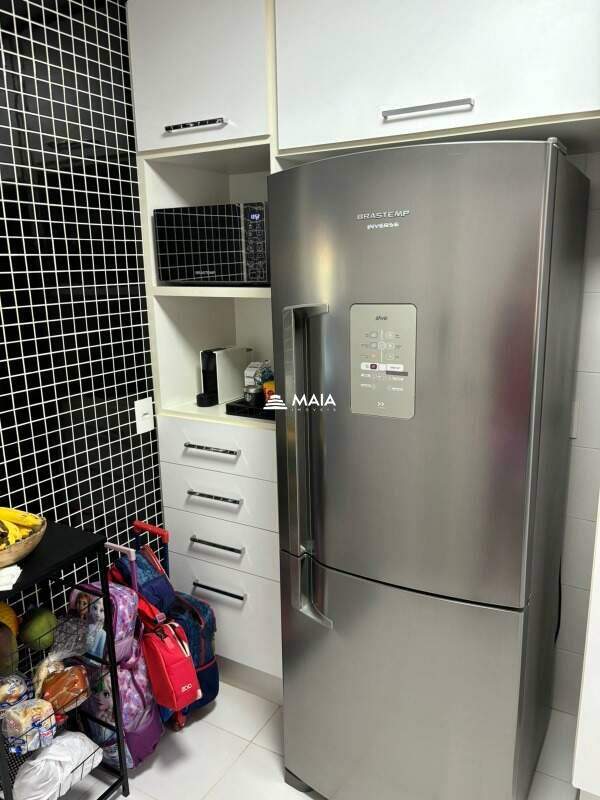 Apartamento à venda no Mercês: 