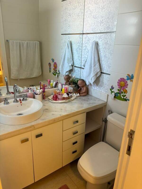 Apartamento à venda no Mercês: 