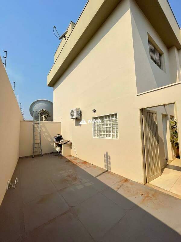 Casa à venda no Mercês: 