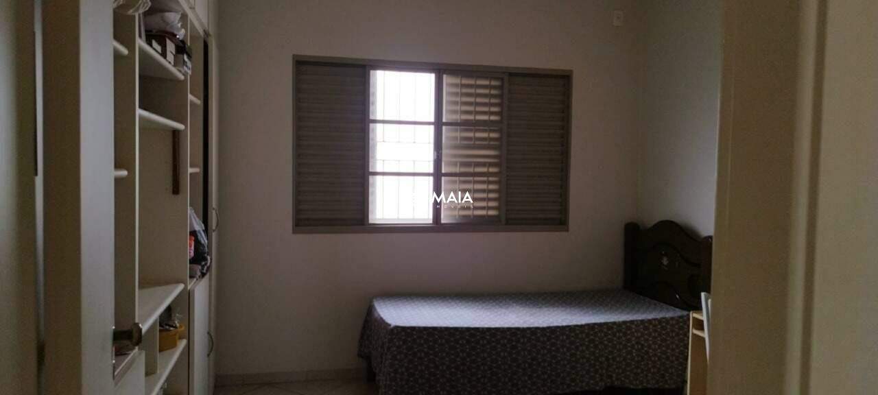 Casa à venda no Mercês: 