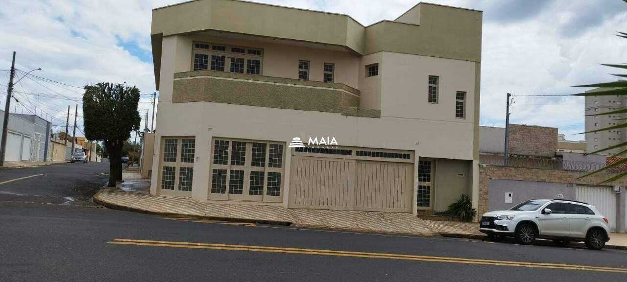 Casa à venda no Mercês: 