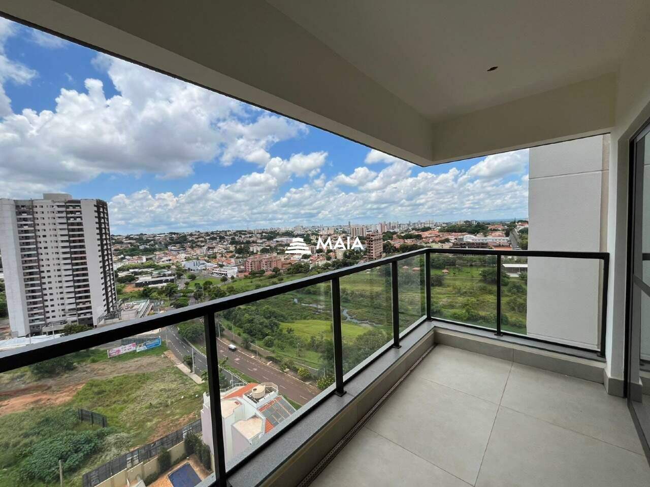 Apartamento à venda no Parque do Mirante: 