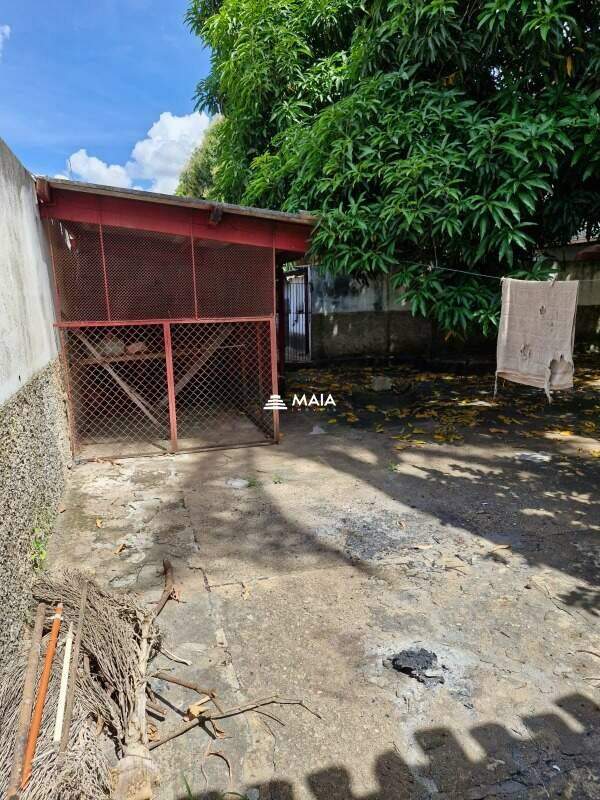 Terreno/Área à venda no Santa Maria: 