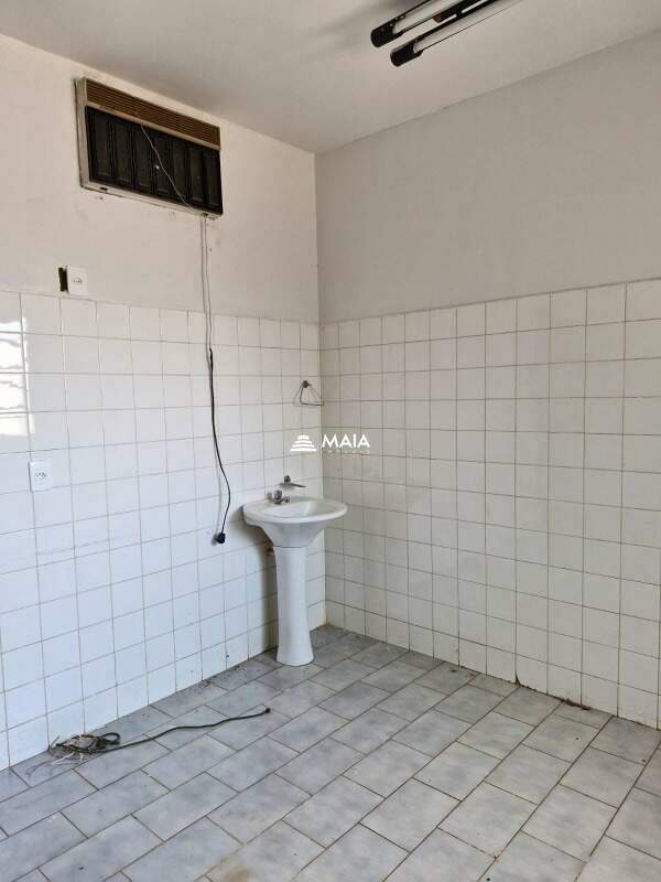 Terreno/Área à venda no Santa Maria: 