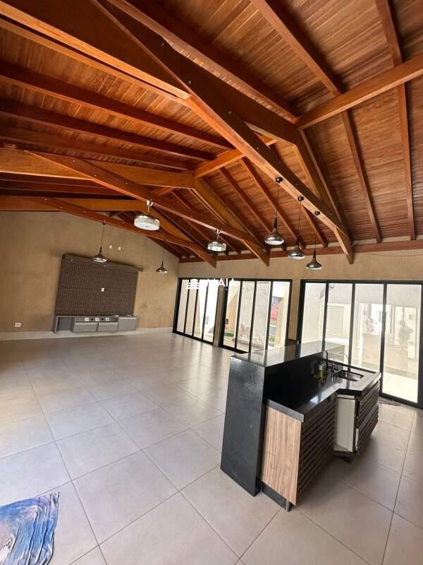 Casa para aluguel no Parque das Laranjeiras: 