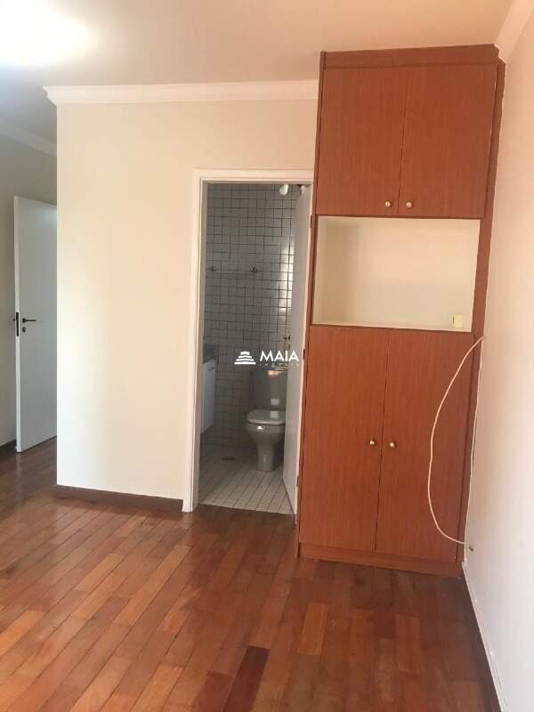 Apartamento à venda no Mercês: 