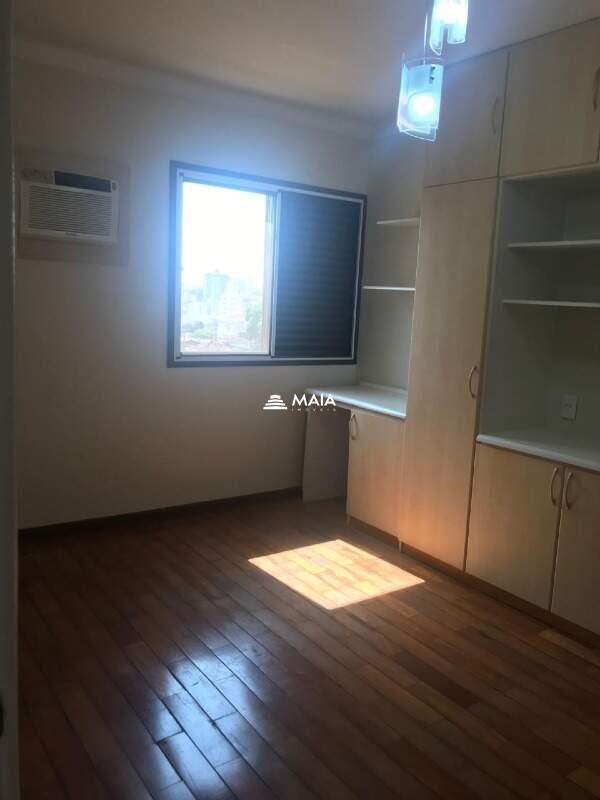 Apartamento à venda no Mercês: 