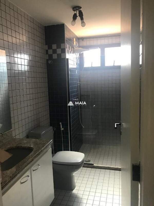 Apartamento à venda no Mercês: 