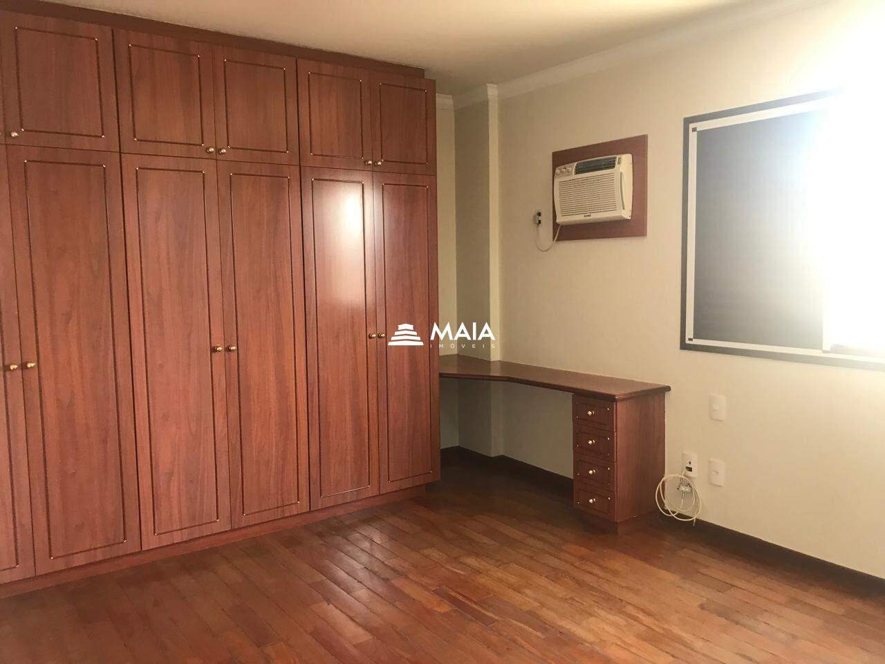 Apartamento à venda no Mercês: 