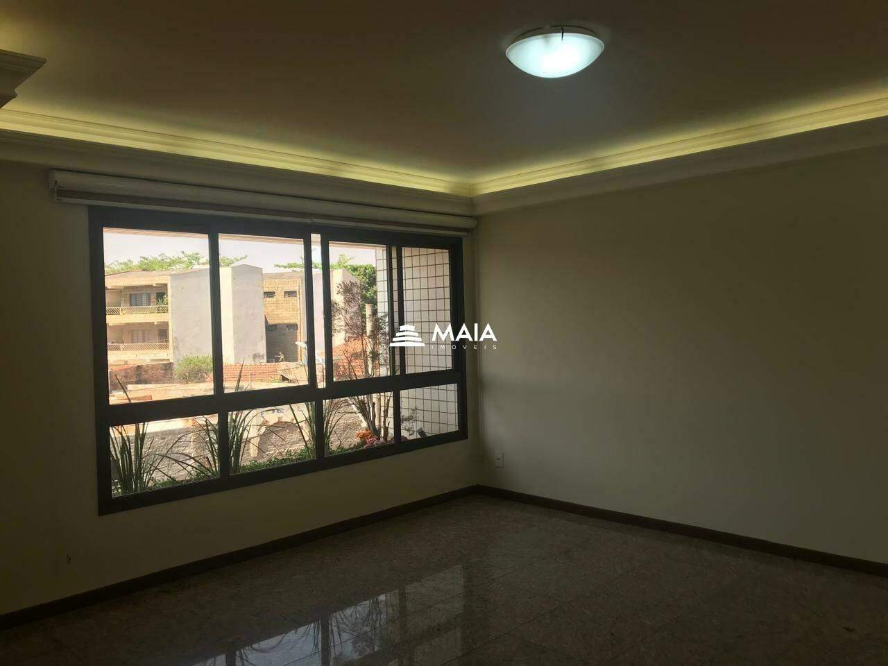 Apartamento à venda no Mercês: 