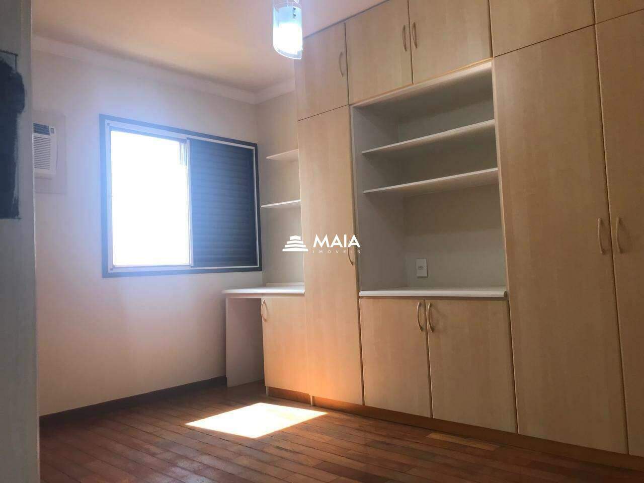 Apartamento à venda no Mercês: 