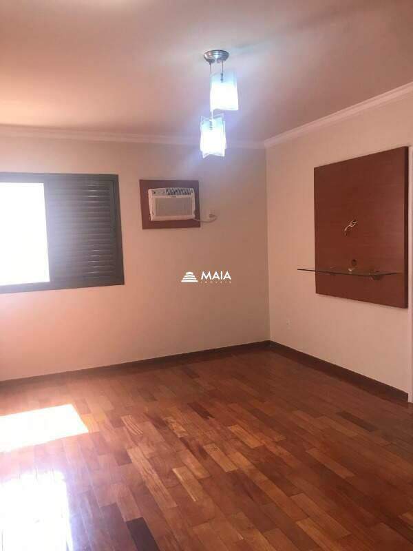 Apartamento à venda no Mercês: 