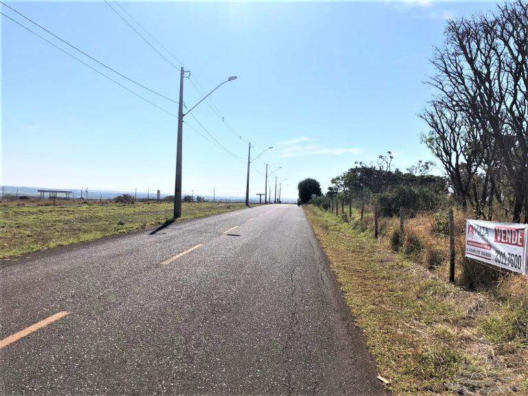 Terreno/Área à venda no Chácaras Bouganville: 