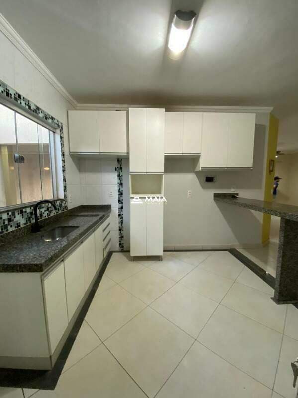 Casa à venda no Jardim Nenê Gomes: 