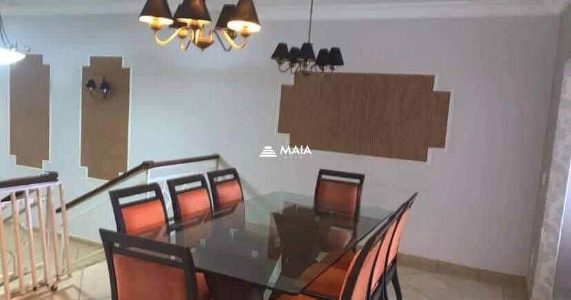 Casa à venda no Parque do Mirante: 