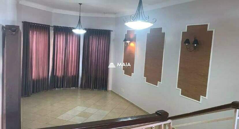 Casa à venda no Parque do Mirante: 