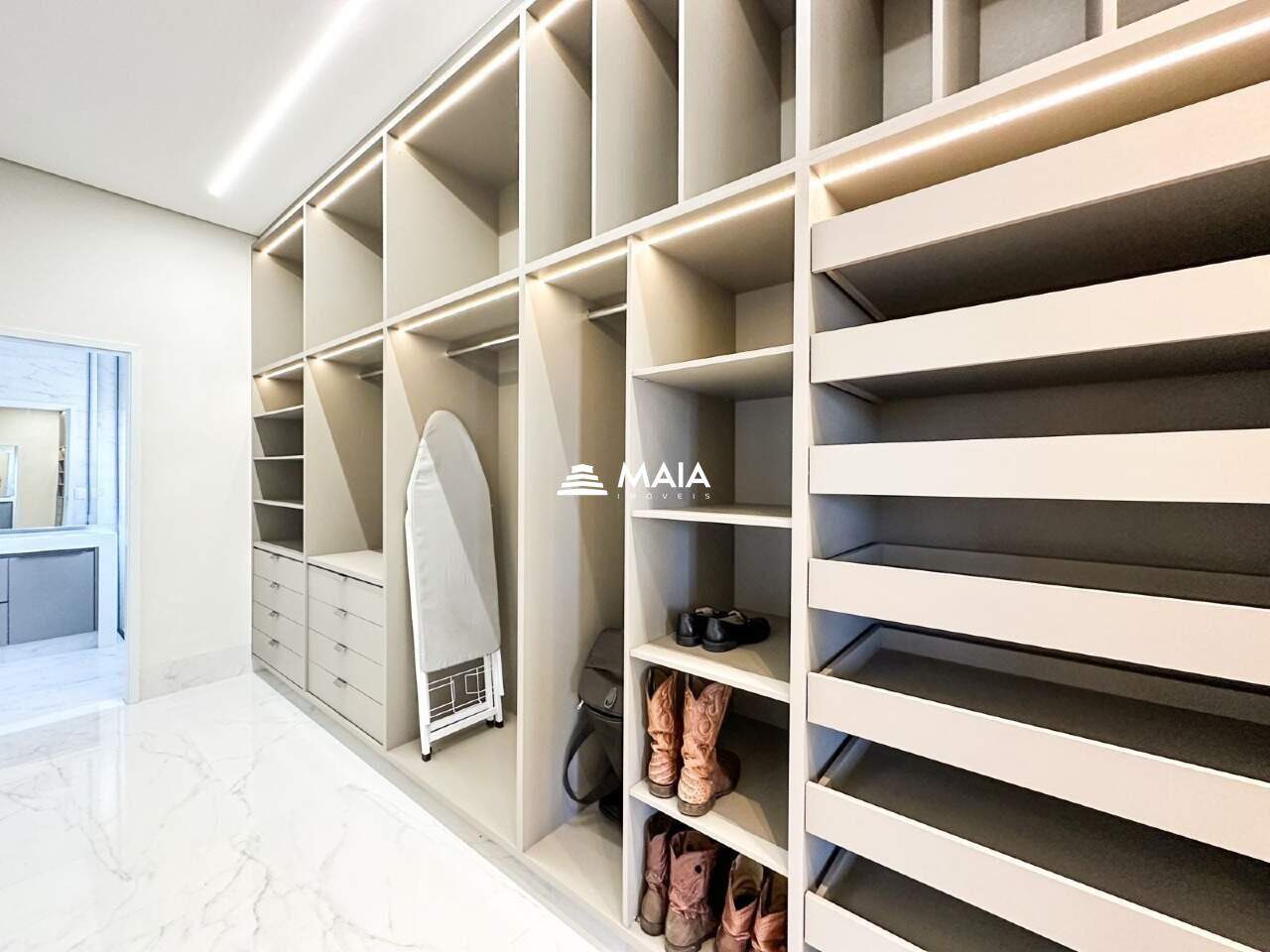 Casa de Condomínio à venda no Residencial Mário de Almeida Franco: 