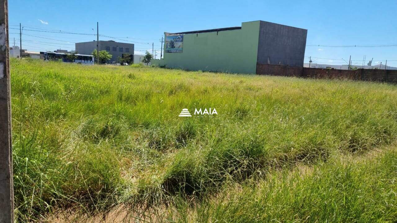 Terreno/Área à venda no Parque das Laranjeiras: 