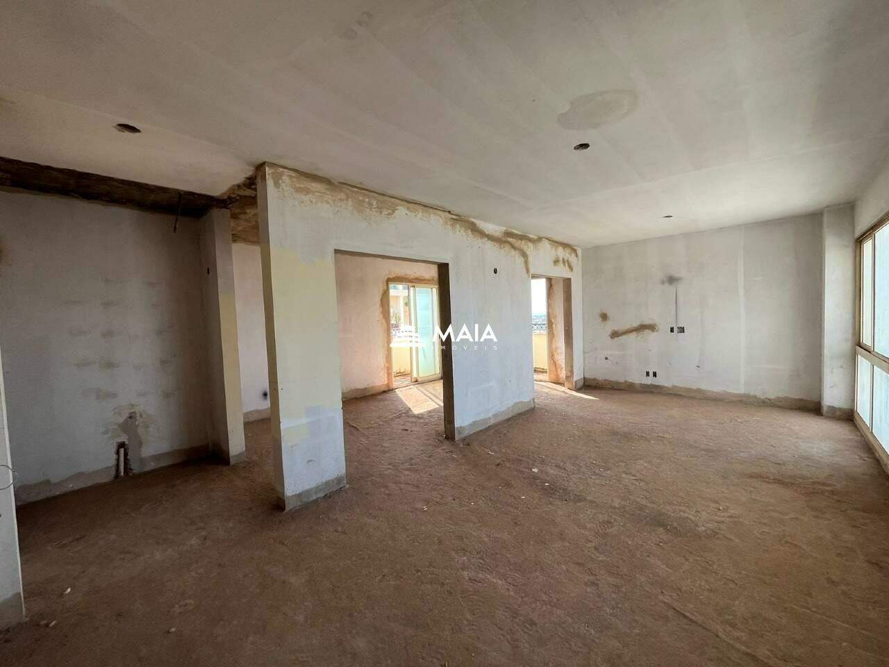 Apartamento à venda no Santa Maria: 