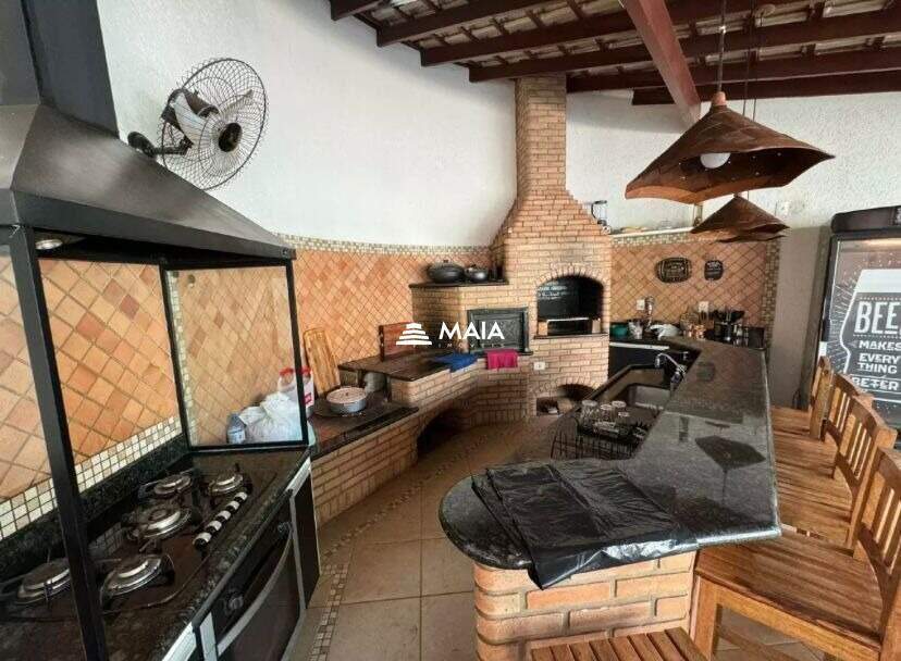 Casa à venda no Jardim Nenê Gomes: 