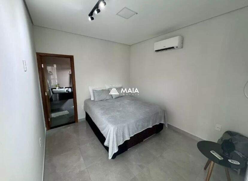 Casa à venda no Jardim Nenê Gomes: 