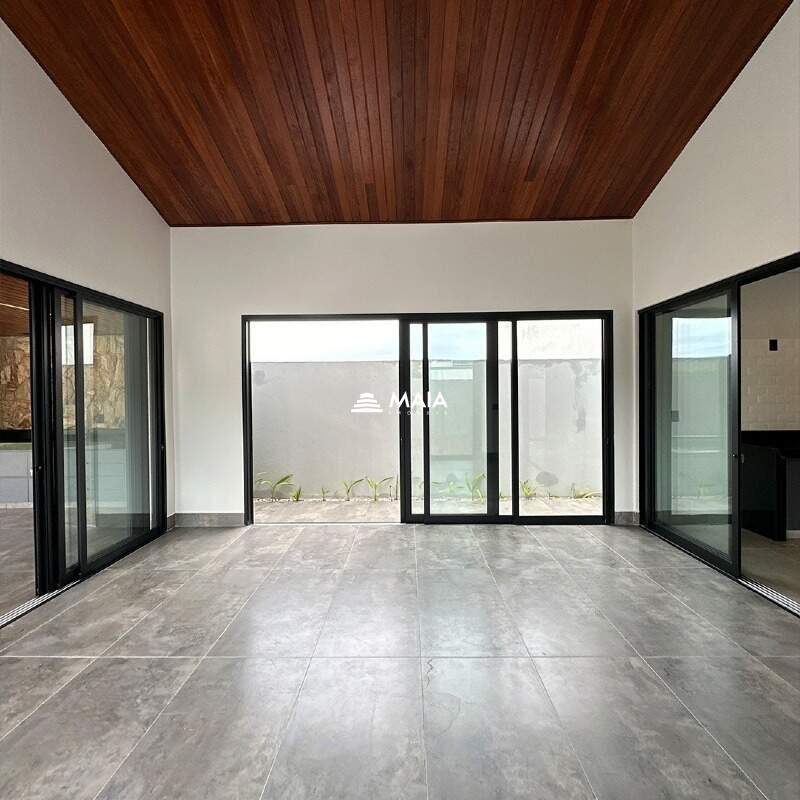 Casa de Condomínio à venda no Condomínio Portal do Lago II: 