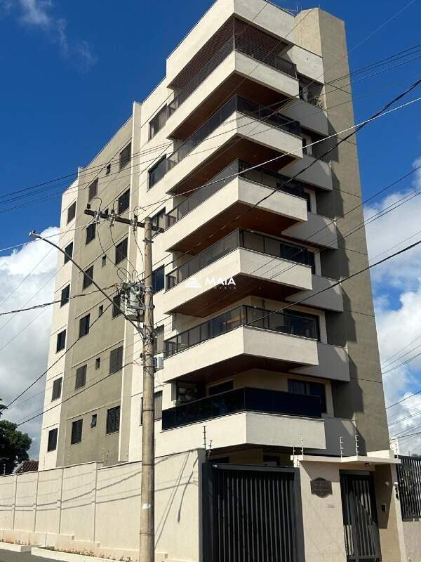 Apartamento à venda no Mercês: 