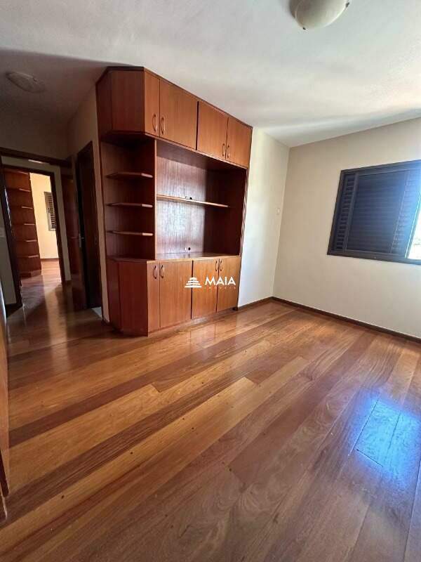 Apartamento à venda no Mercês: 