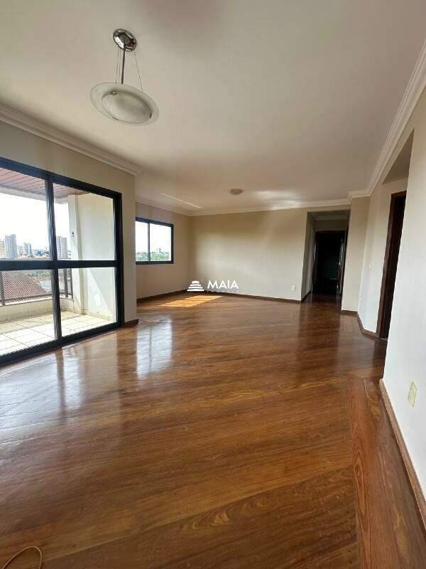 Apartamento à venda no Mercês: 