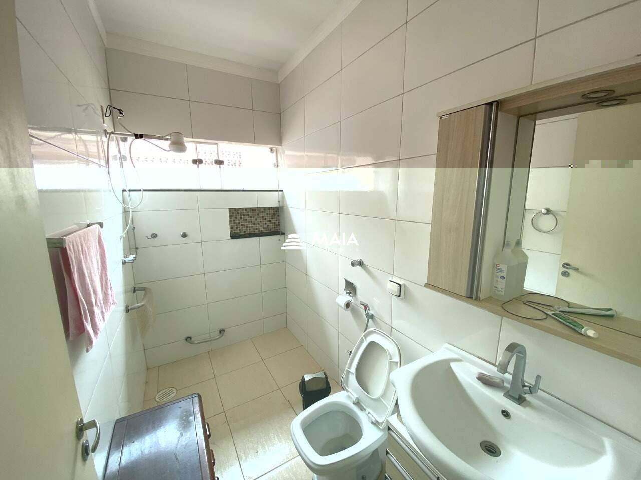 Casa à venda no Mercês: 