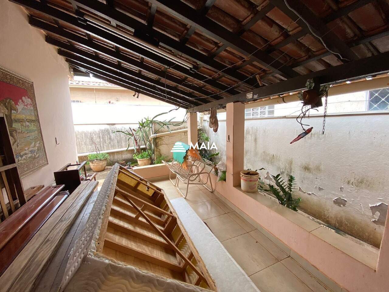 Casa à venda no Mercês: 