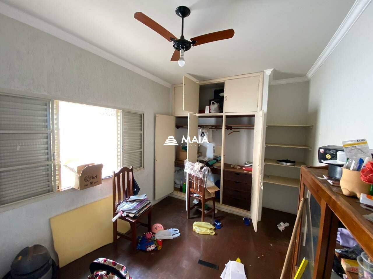 Casa à venda no Mercês: 