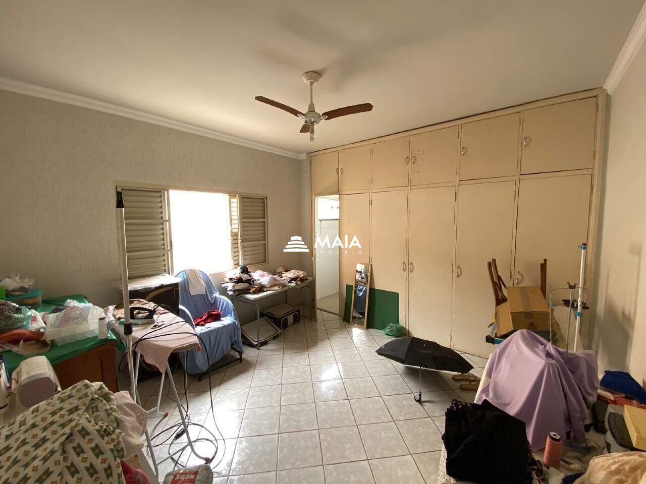 Casa à venda no Mercês: 