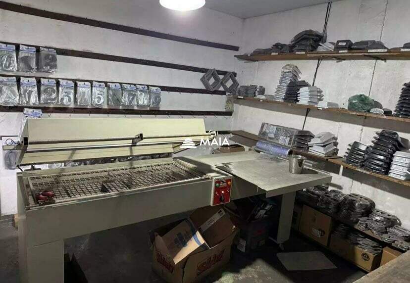 Comercial à venda no Parque das Gameleiras: 