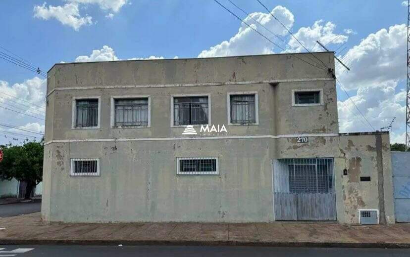 Comercial no Parque das Gameleira 