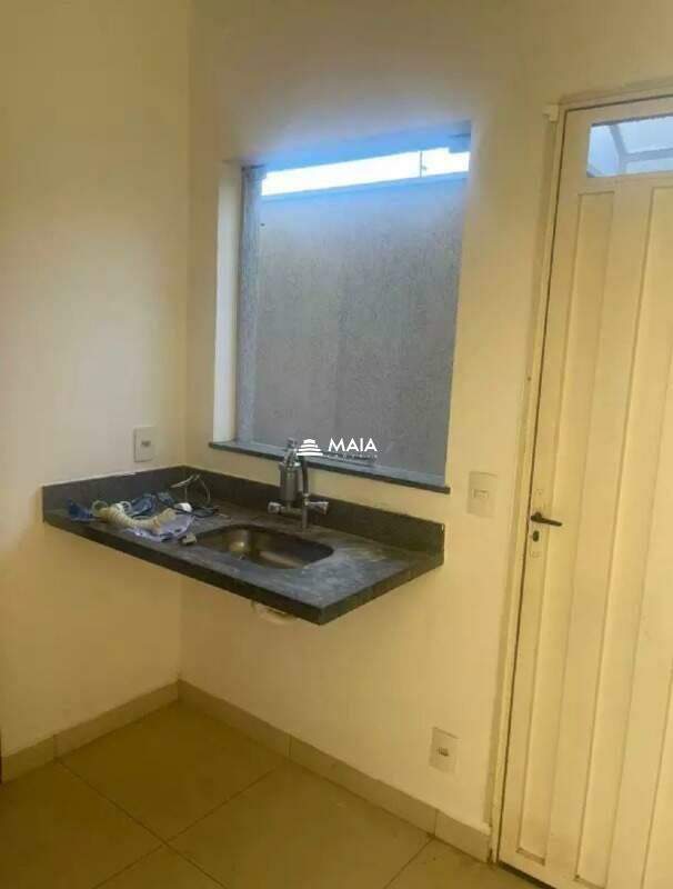 Comercial para aluguel no Mercês: 