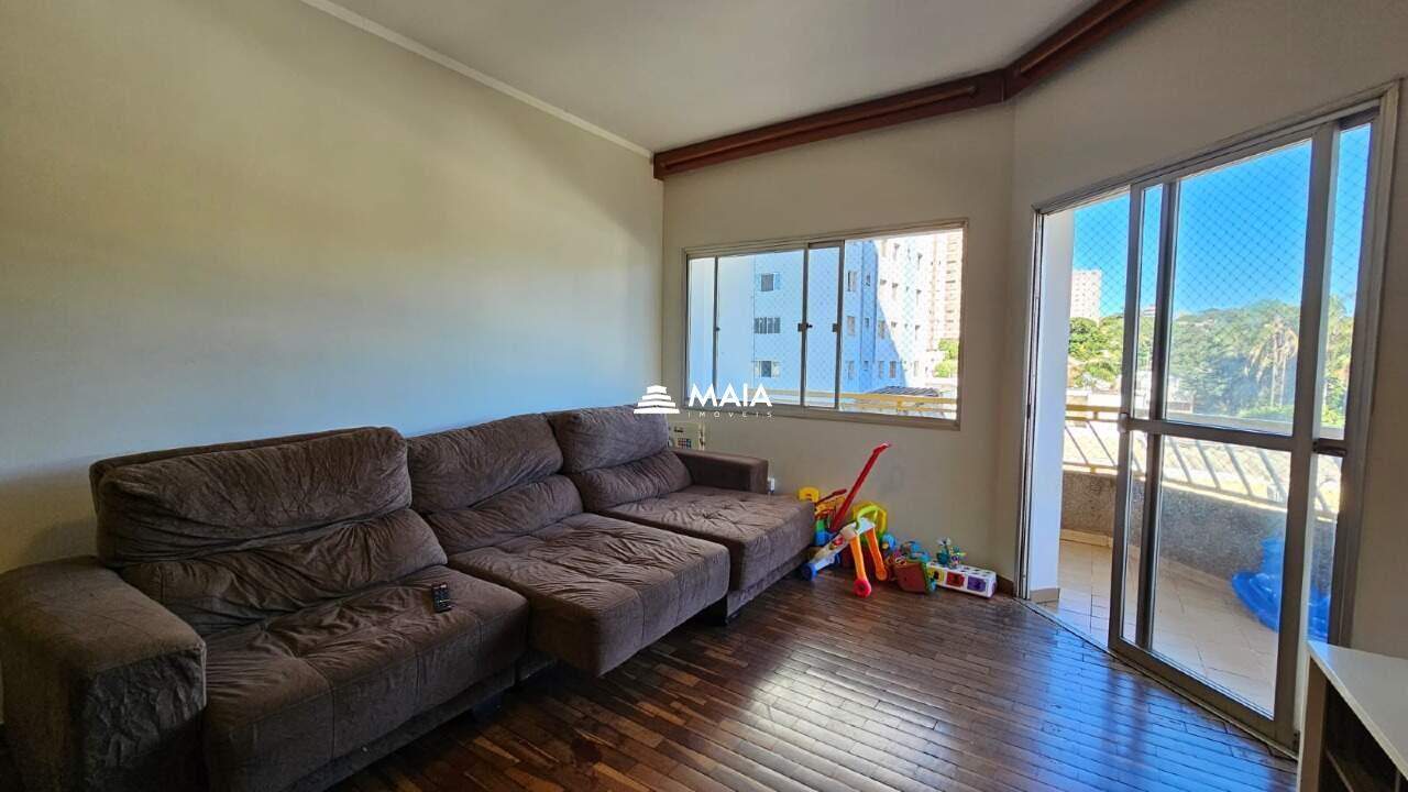 Apartamento à venda no Mercês: 