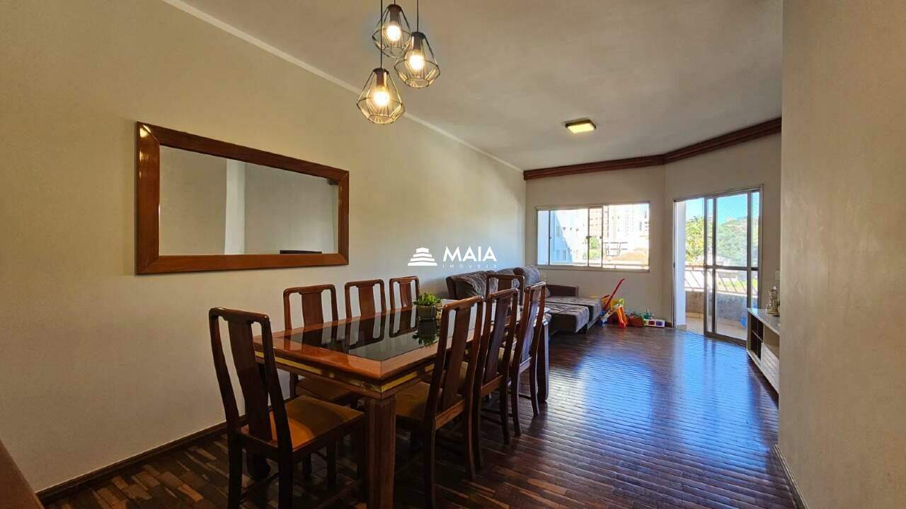 Apartamento à venda no Mercês: 