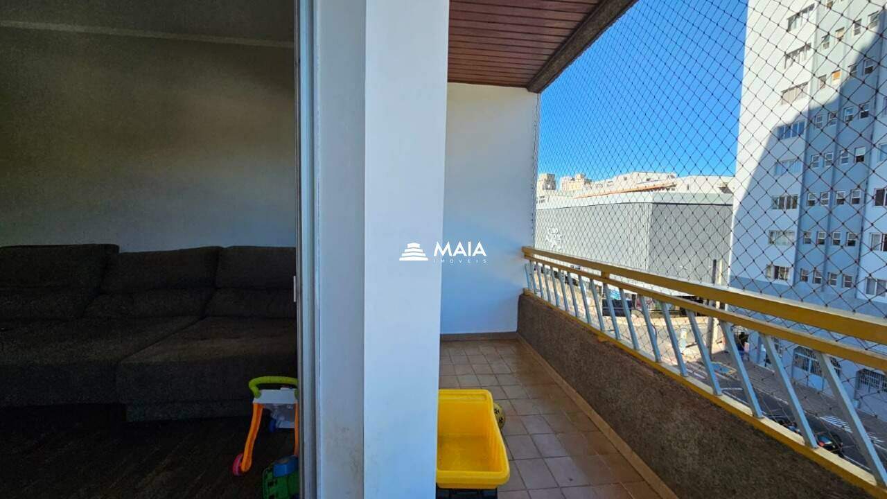 Apartamento à venda no Mercês: 