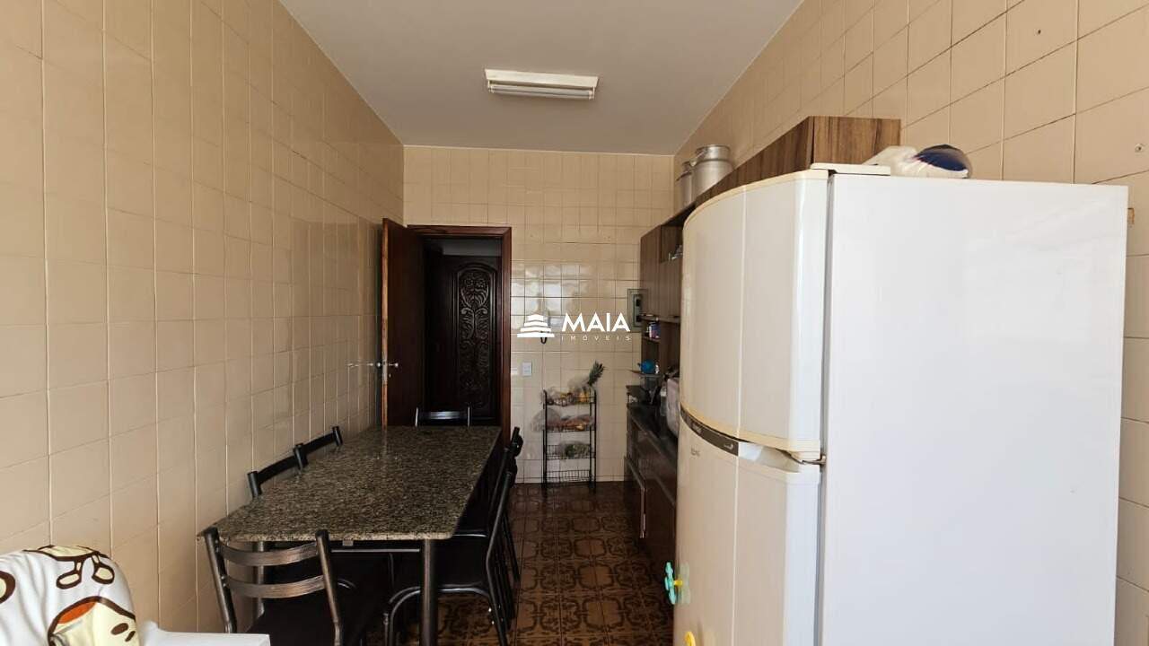 Apartamento à venda no Mercês: 