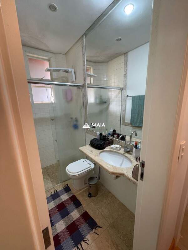 Apartamento à venda no Universitário: 