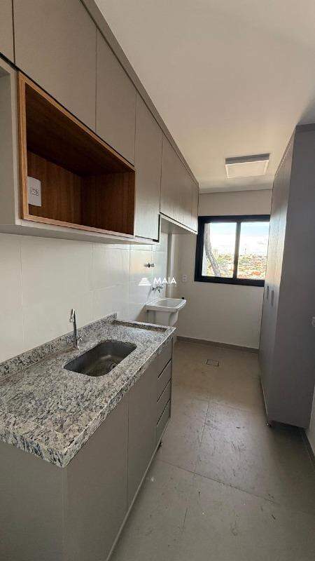 Apartamento à venda no Mercês: 