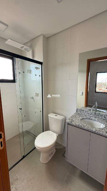 Apartamento à venda no Mercês: 