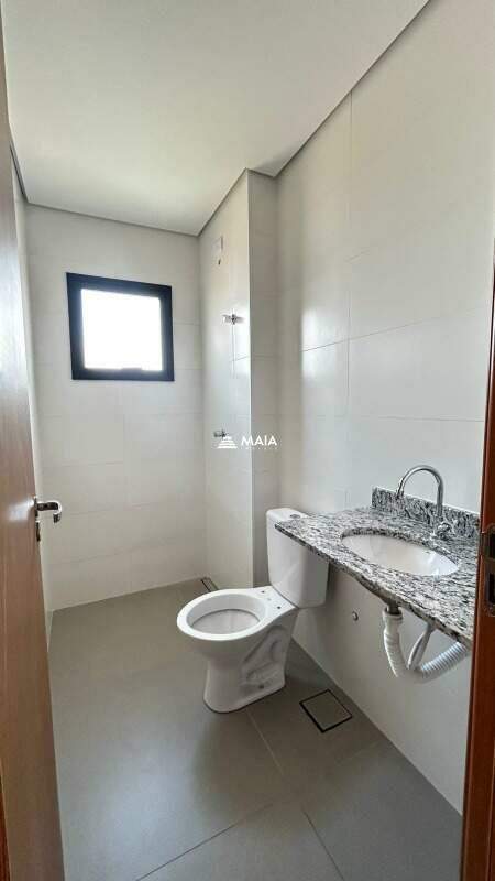 Apartamento à venda no Mercês: 