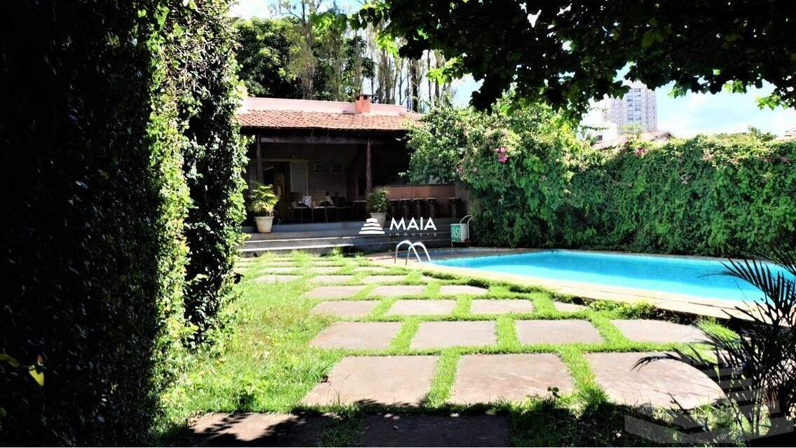 Casa à venda no Mercês: 