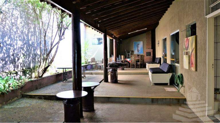 Casa à venda no Mercês: 