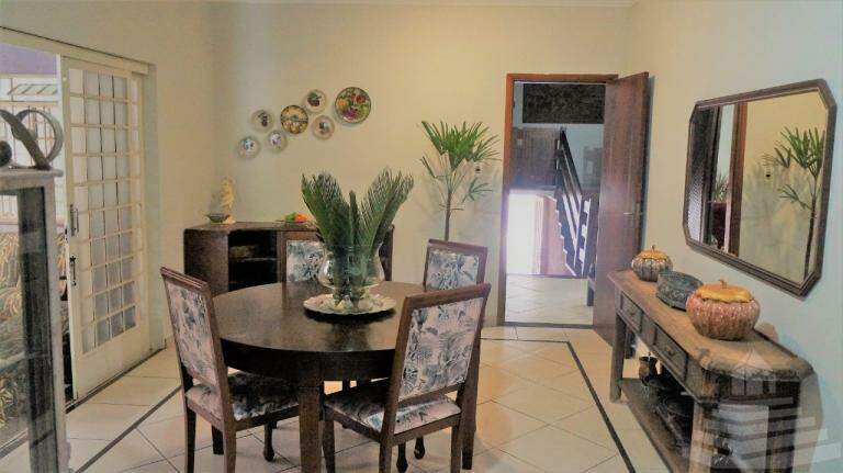 Casa à venda no Mercês: 