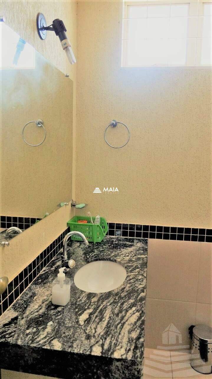 Casa à venda no Mercês: 