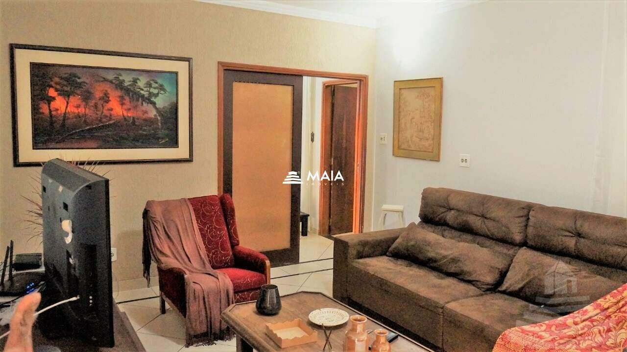 Casa à venda no Mercês: 